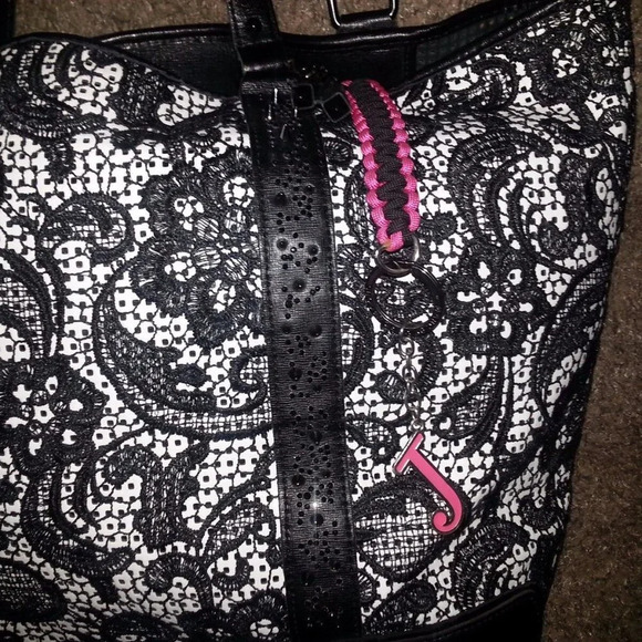 JUICY COUTURE-White/Black Perforated Large Tote-Lace Overlay-New - Picture 3 of 7